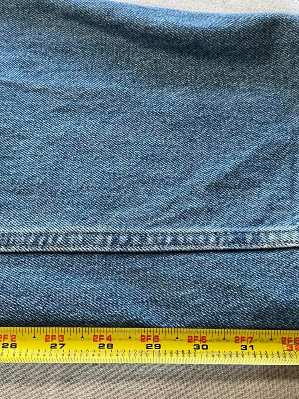 Womens L.L.Bean 100% Cotton Light Wash Relaxed Fit Jeans (16 Tall) - Picture 5 of 8